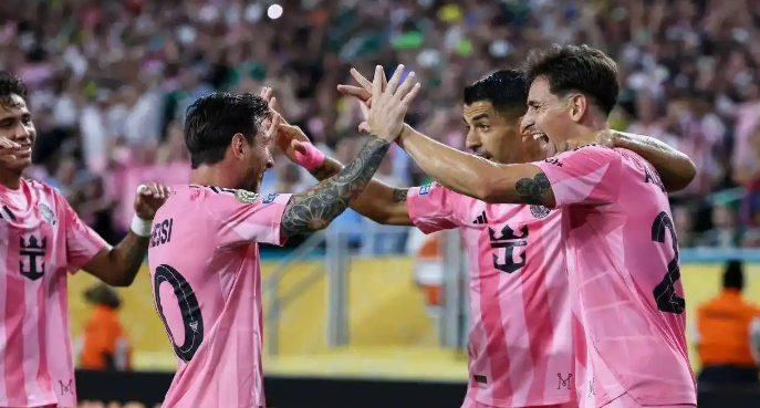 inews, 穆里尔再次, 穆里尔率先