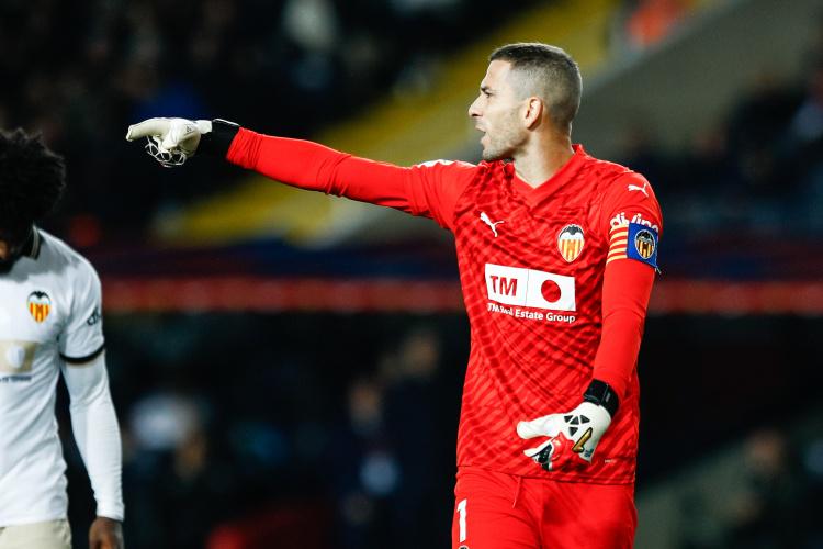 ins上发, 衣室的人都