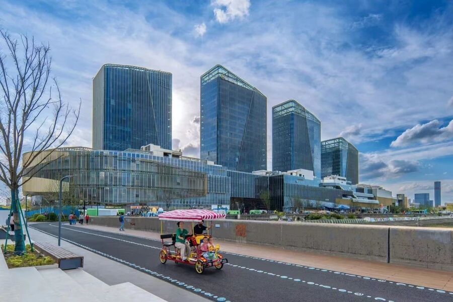 从产业视角, 日开幕