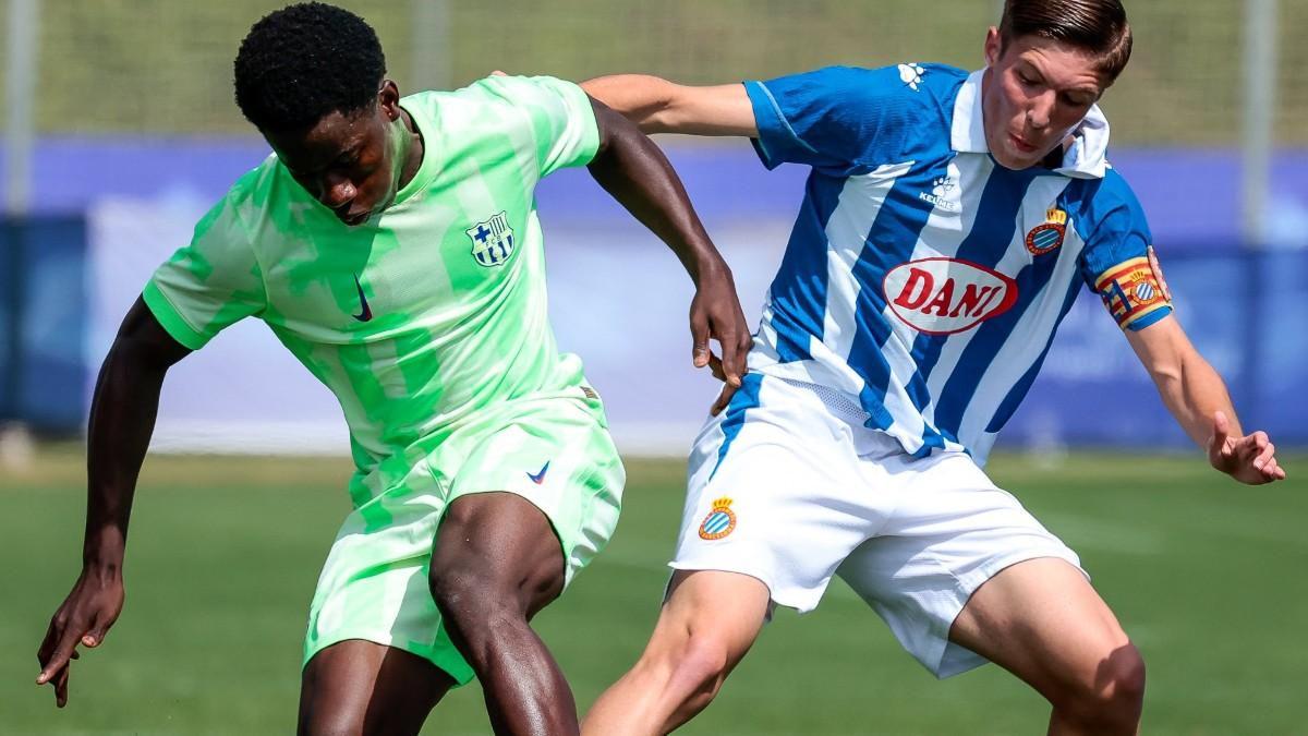 他凭借出众, 揭幕战